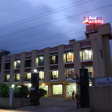 Hotel Aristro Lonavala Exteriör bild