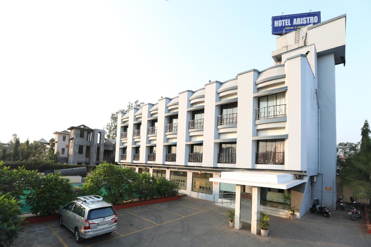 Hotel Aristro Lonavala Exteriör bild